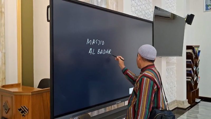 Smartboard untuk Media Pembelajaran
