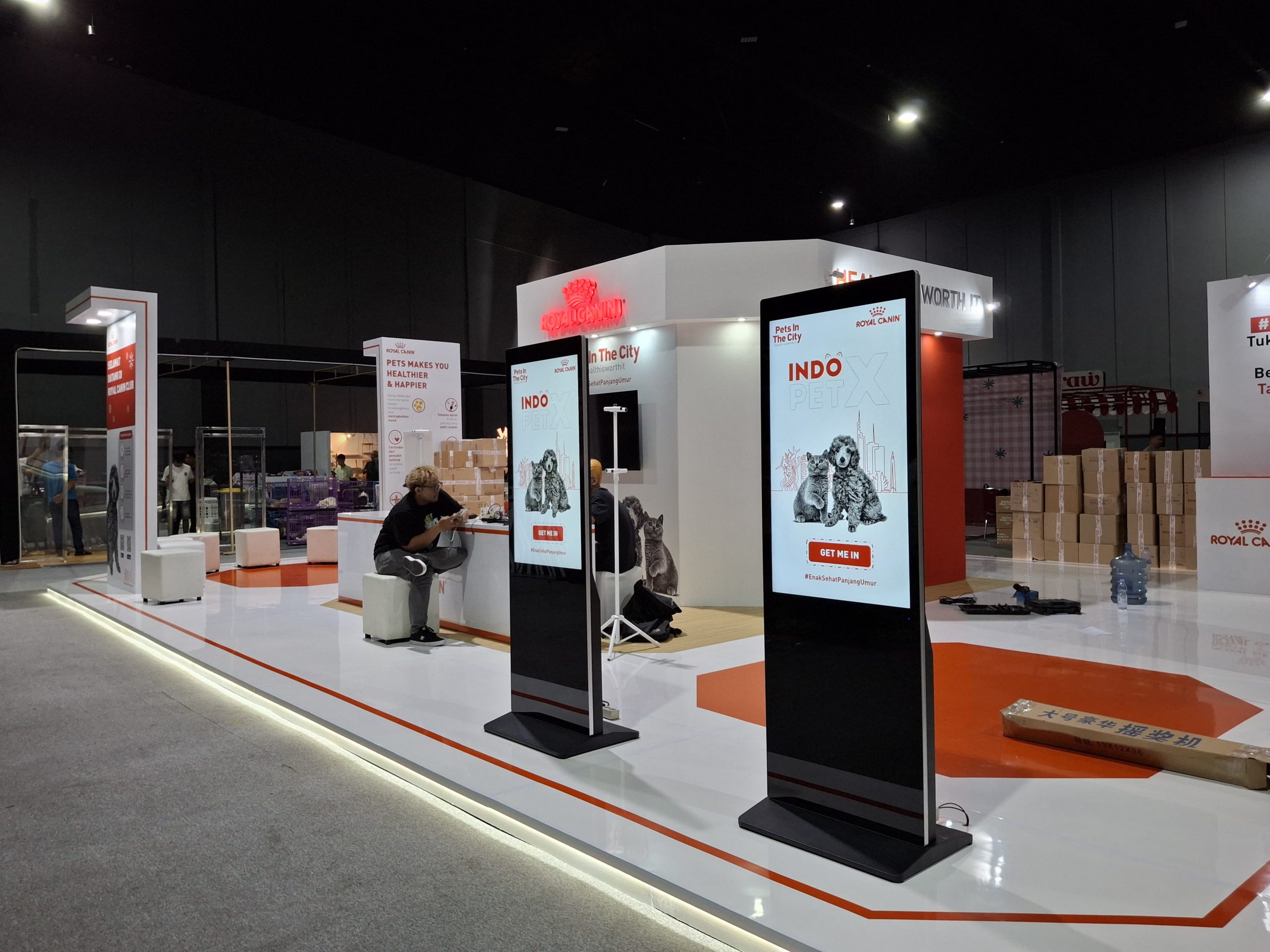 cara memilih digital signage untuk event
